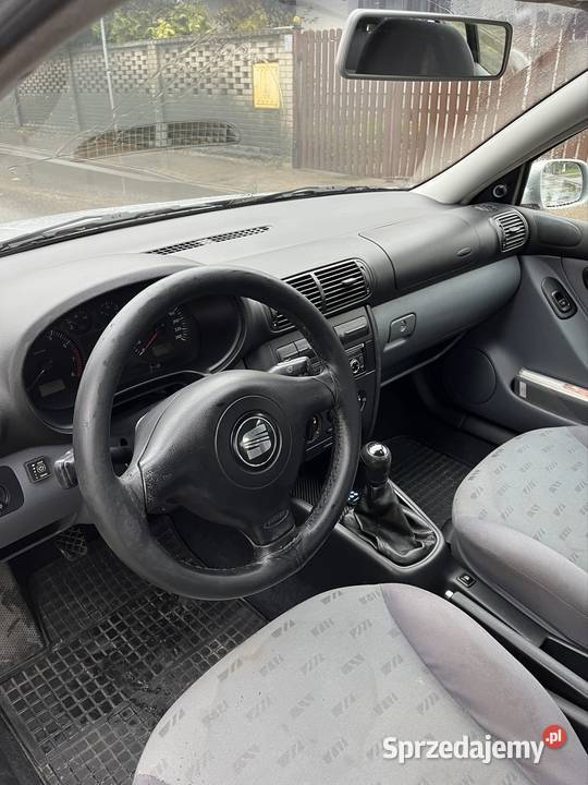 SEAT LEON 16 benzyna LPG 2002 2 komplet opon Zgierz