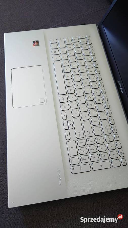 Laptop Asus VivoBook 17 X712DA 2 x SSD 20GB RAM