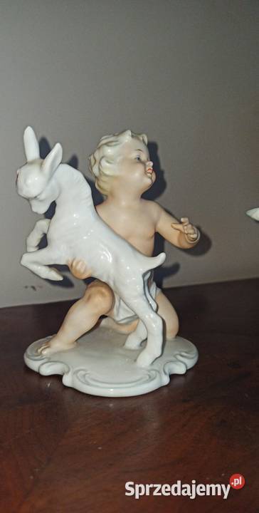 Figurka chłopca z koziołkiem Wiekowa figurka pomorskie Gdańsk