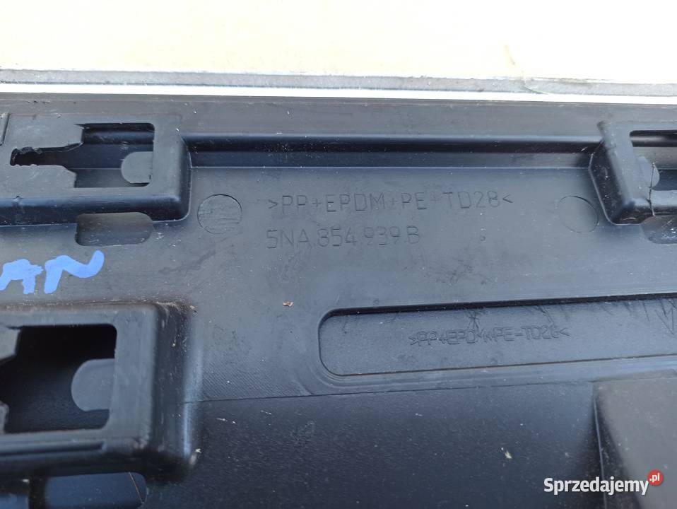 VW TIGUAN II 2 5NA LISTWA DRZWI LEWY PRZÓD osobowe