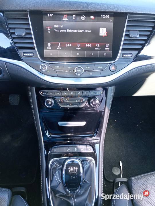 Wypożyczalnia wynajem auta samochodu Opel Astra Płock