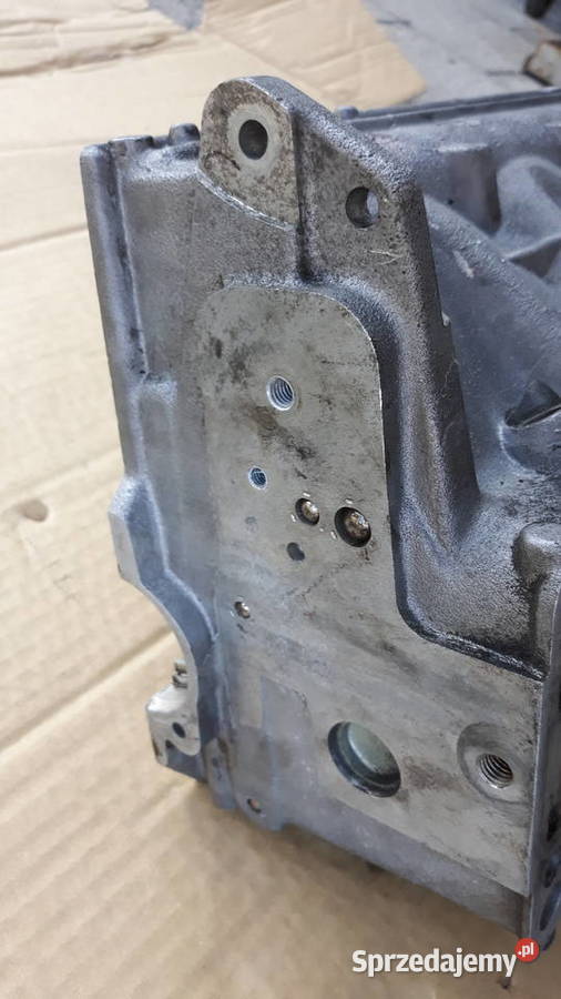 VW SKODA AUDI Głowica 19 tdi 038103373R Bukownica