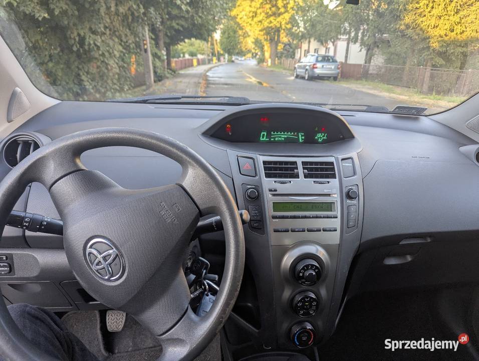 Toyota Yaris plus drugi komplet kół z oponami sprzedam