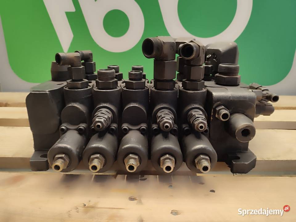 Rozdzielacz hydrauliczny 26015700 JCB 3CX Pozostałe Wilkowo sprzedam