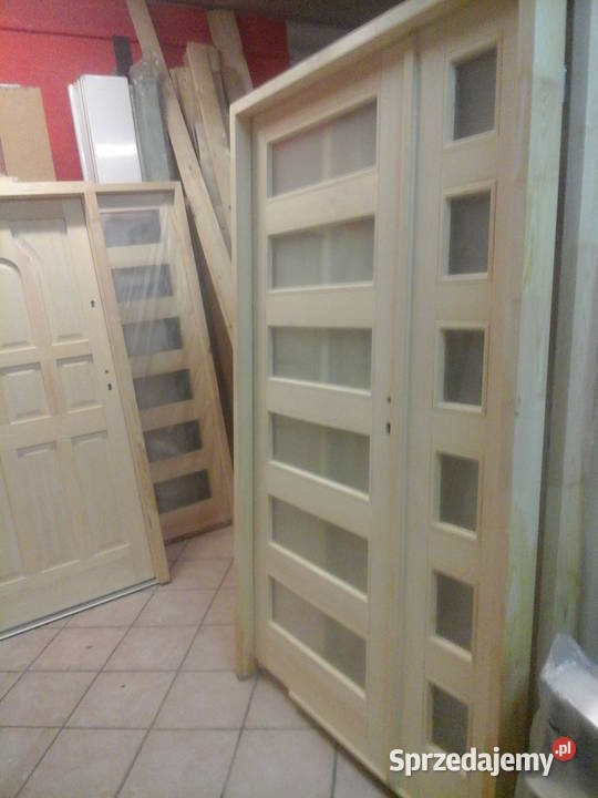 Drzwi drewniane sosnowe Prawdziwe drzwi