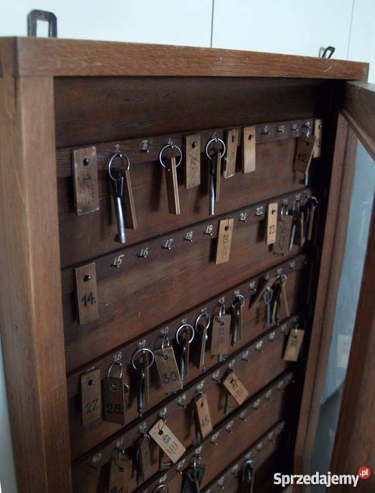 szafka na klucze vintage