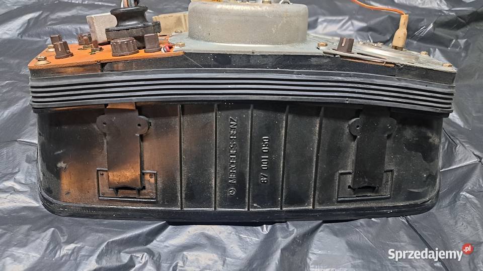 Mercedes w123 25b licznik 200h idealny stan dolnośląskie Oleśnica sprzedam