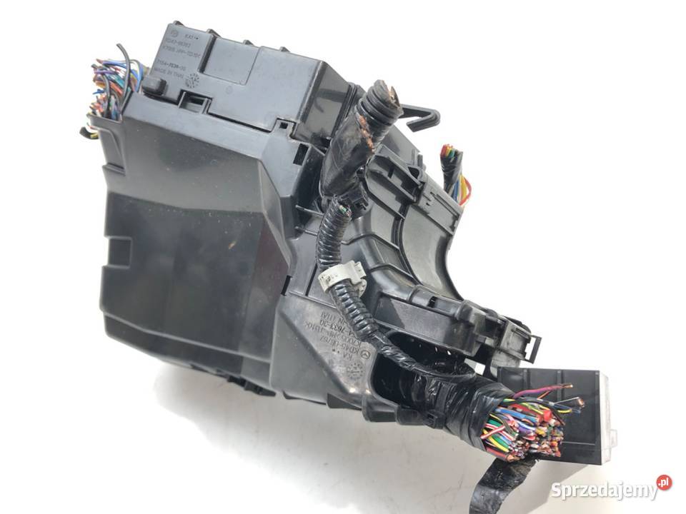 SKRZYNKA BEZPIECZNIKÓW MAZDA CX5 KD45675X0C Skrzynki bezpieczników sprzedam