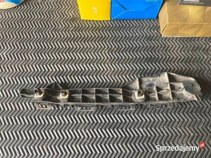 Ślizg zderzaka prawy tył Toyota Auris II Winiary