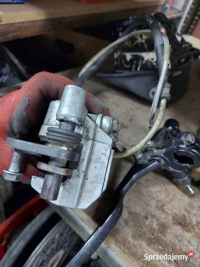Suzuki DR 800s big zacisk hamulec przód przedni
