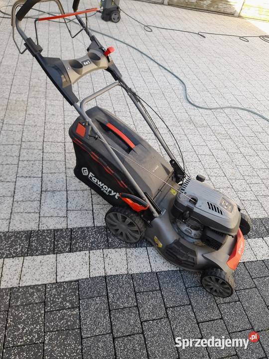 Sprzedam kosiarkę spalinową Faworytz napędem Wieszowa sprzedam
