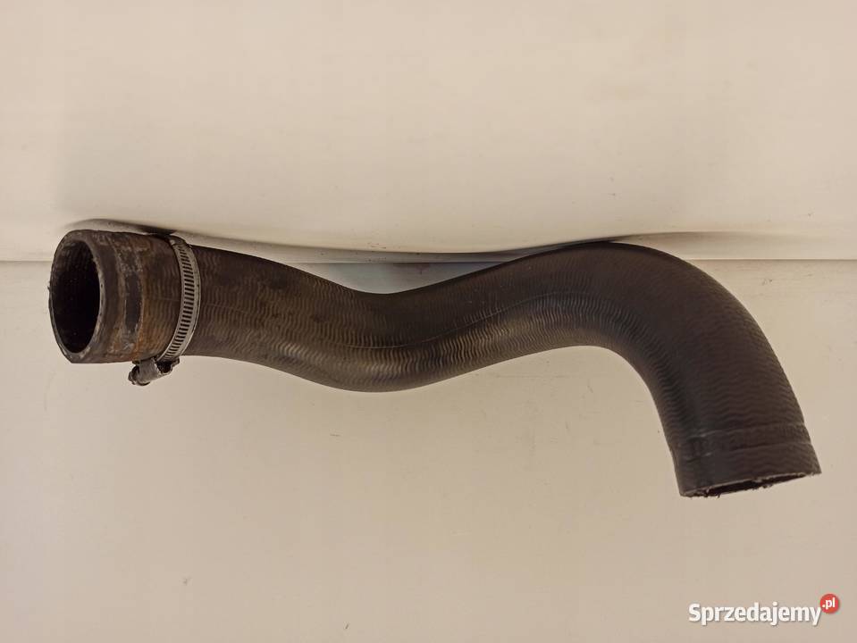 WĄŻ RURA INTERCOOLERA VOLVO V60 31355170