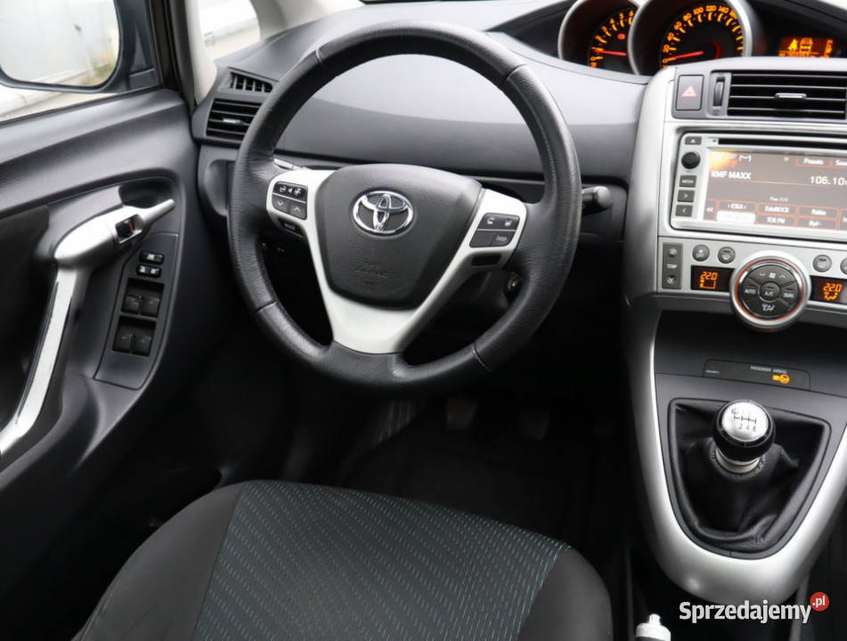 Toyota Verso 18 Valvematic mazowieckie Piaseczno