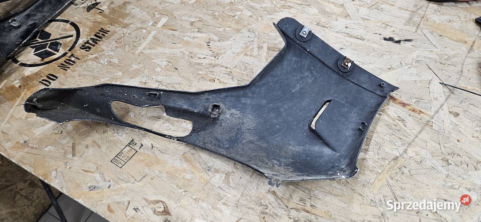 Plug owiewka plastik lewy lewa derbi gpr 2004 Rybarzowice sprzedam