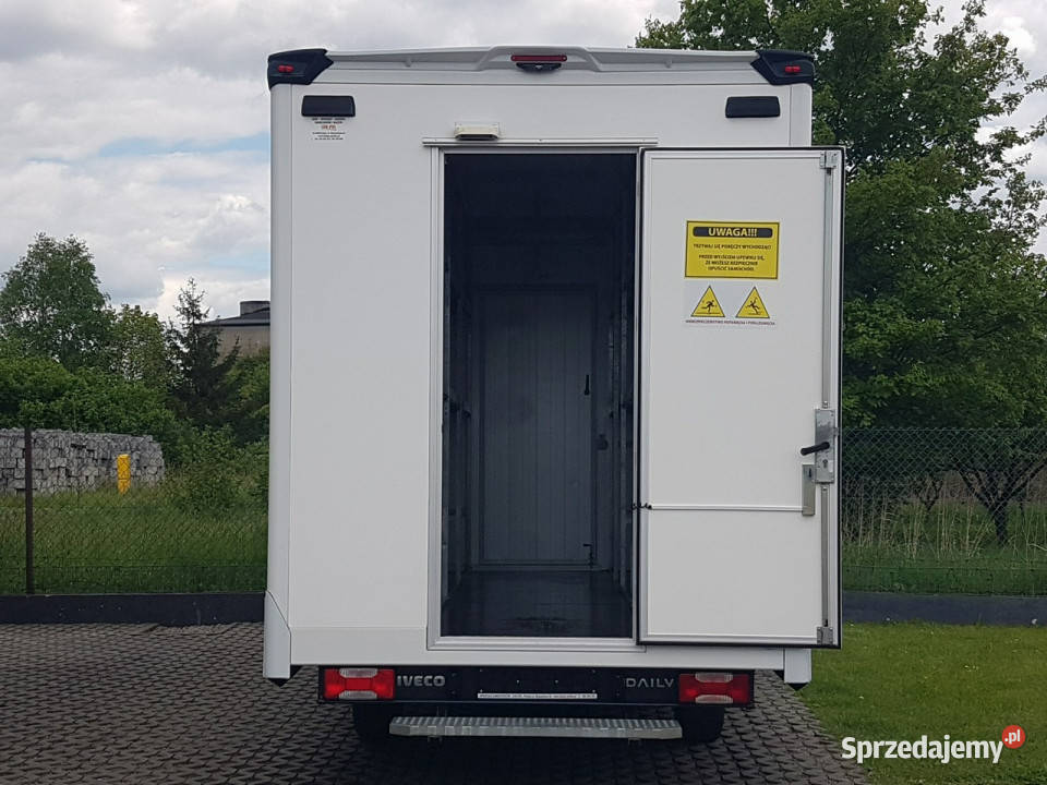 Iveco Daily KONTENER NISKOPODŁOGOWY 443x223x242 Poręba sprzedam