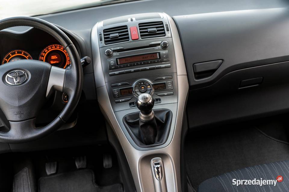 TOYOTA AURIS światła przeciwmgielne Targowiska