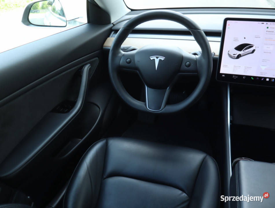 Tesla Model 3 Std Range Plus 52kWh klimatyzacja