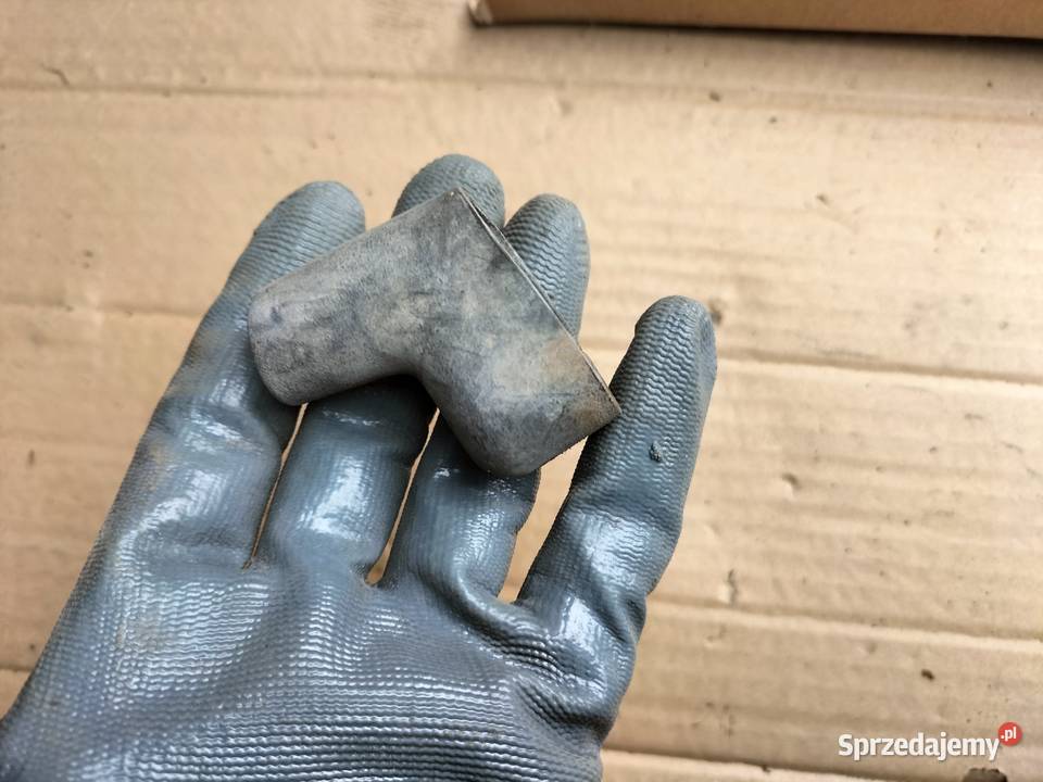 FIAT 126P 126 P ELEGANT MALUCH OSŁONA ŚRUBY lubelskie