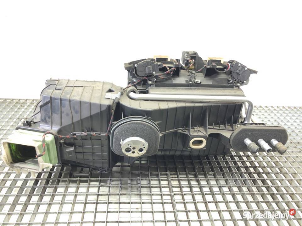 NAGRZEWNICA KOMBAJN BMW F07 9202574 Hatchback Nagrzewnice