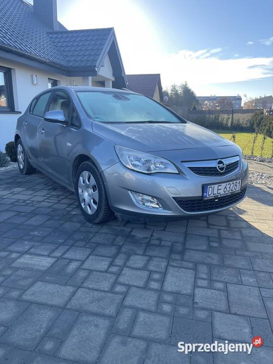 Opel Astra 16 benzyna 115 autoalarm sprzedam