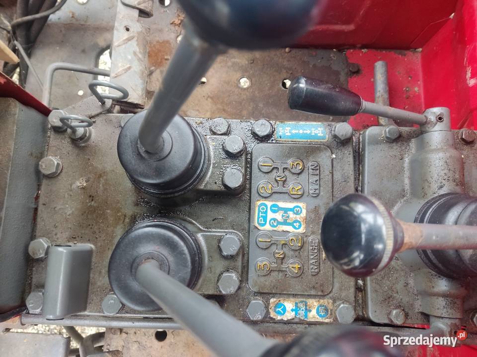 Ciągnik Japoński Shibaura 4x4 z pługiem
