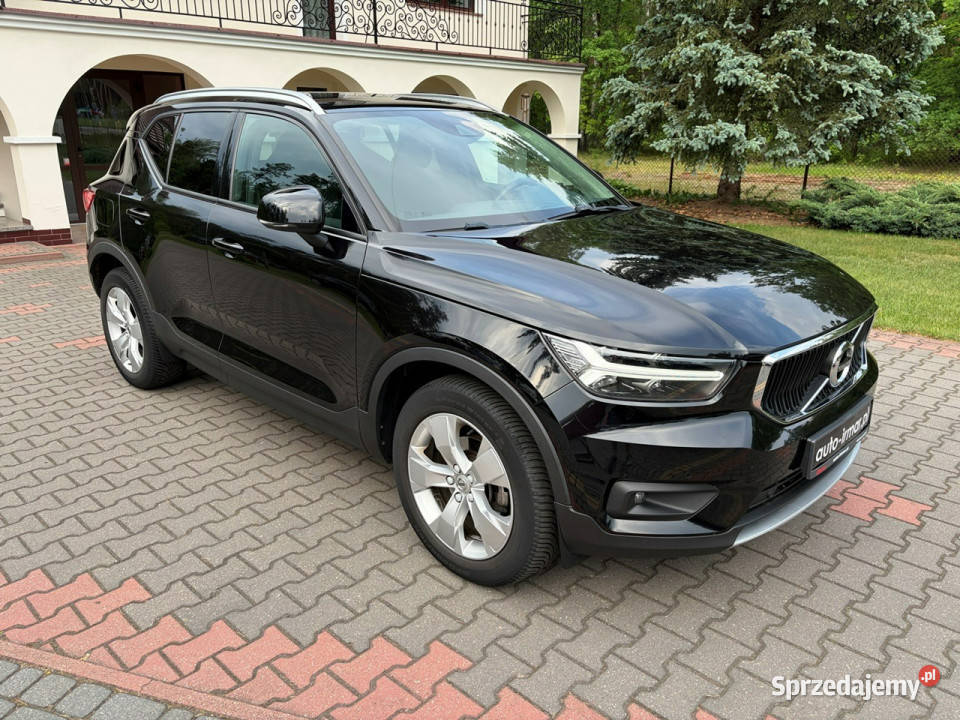 Volvo XC 40 Podgrzewane fotele i kierownica Hak relingi dachowe mazowieckie sprzedam