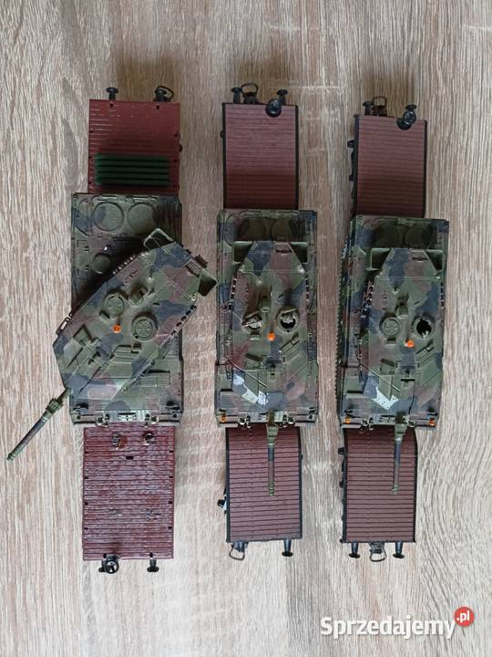 6 wagonow z pojazdami wojskowymi skala HO nowe Lublin