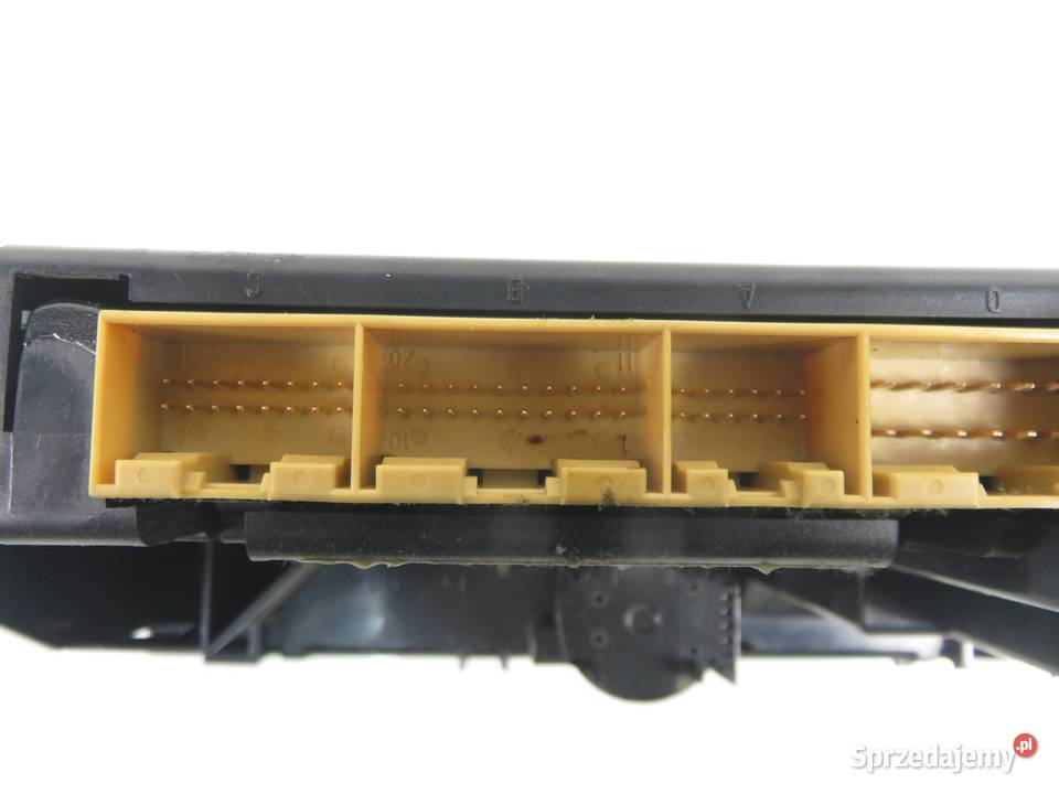 KLIMATRONIK AUDI A2 8Z0 8Z0820043D osobowe Panele sterowania, przełączniki