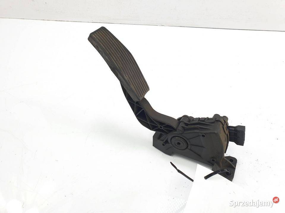 PEDAŁ SAAB 93 9186724 osobowe Lipno