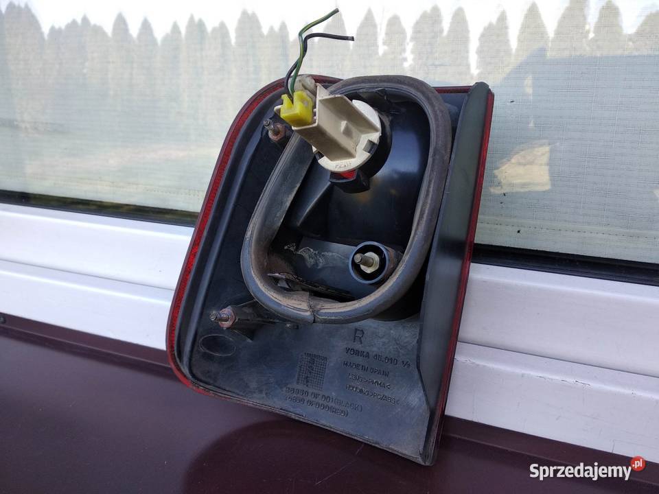 Nissan Terrano II Ford Maverick I lampa tył Lampy tylne łódzkie