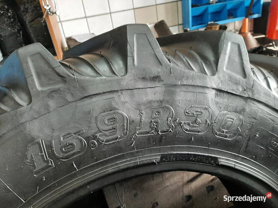 Opona używana rolnicza 16930 169R30 TAURUS POINT Zaścianki