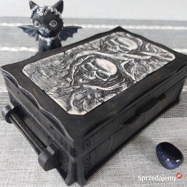 Gotycka Szkatułka z Czaszkami Tworkowa