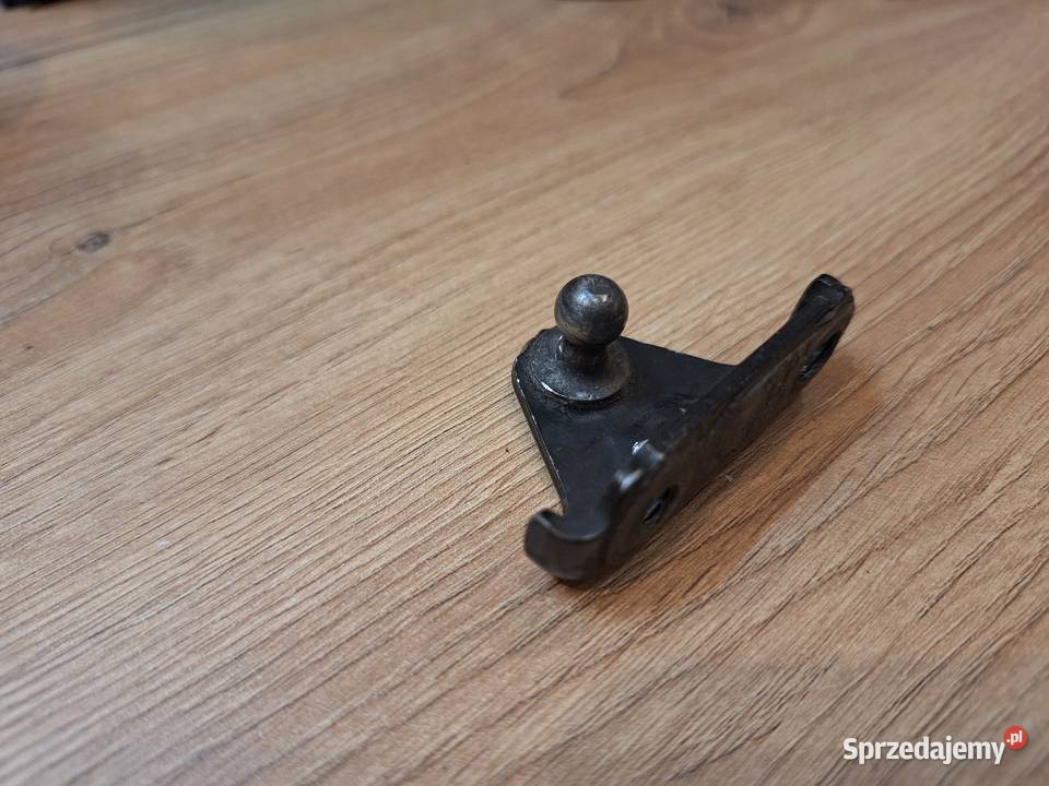 Lexus RX II mocowanie siłownika klapy 6894548030 Toruń