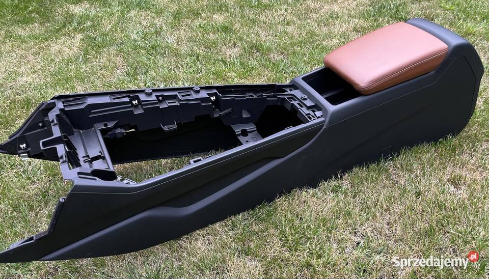 Tunel podłokietnik Audi A4 b9 osobowe