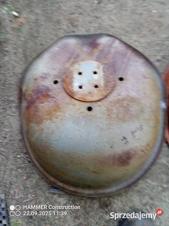 Siedziska metalowe rolnicze PRL loft hooker lubelskie Słupie