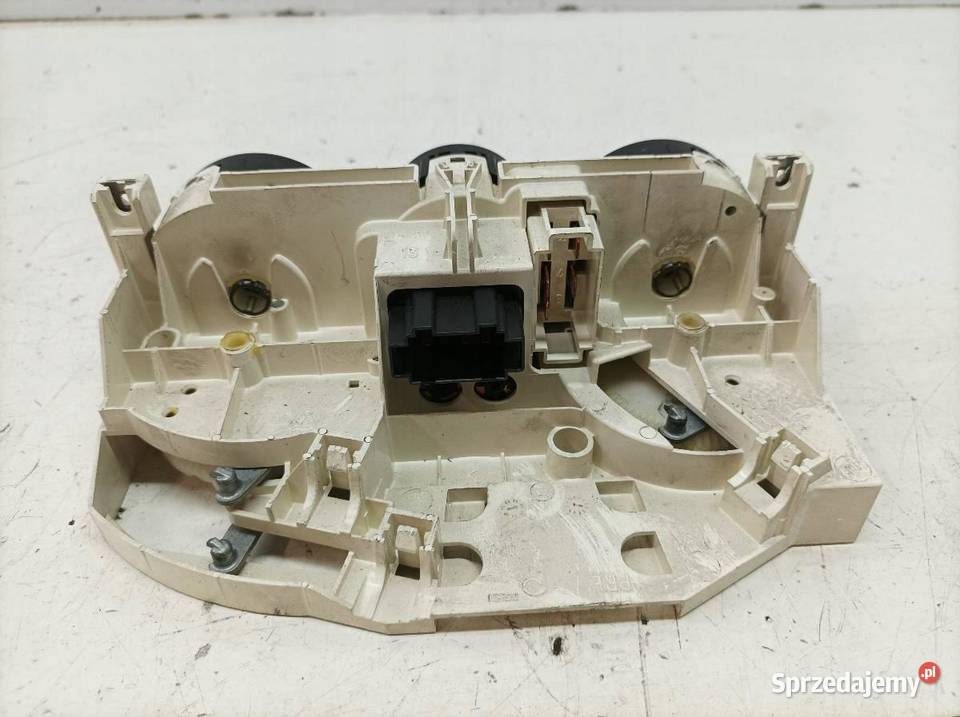 PANEL NAWIEWU 3U0820045 Skoda Superb I 20012008