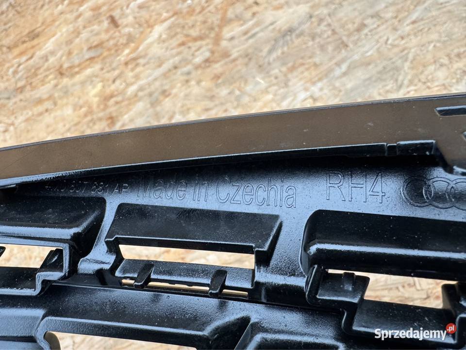 Kratka zderzaka przód lewa lh Audi q7 sq7 4M0 Sieraków