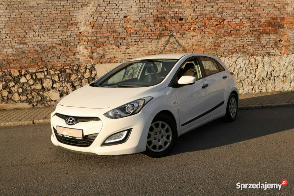 Hyundai i30 20lecie HyundaiLampy LEDCzujniki śląskie Bytom sprzedam