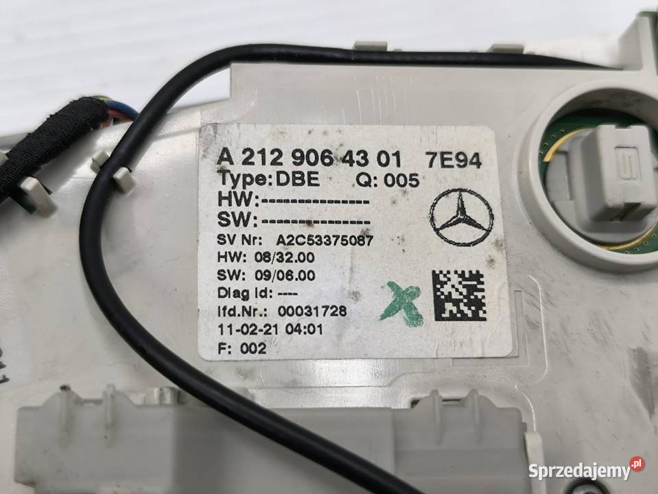 LAMPKA PODSUFITKI KABINY MERCEDES ECLASA W212 wielkopolskie