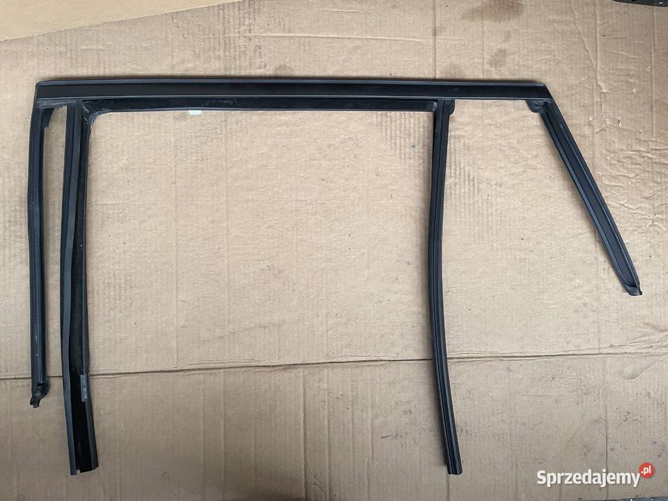 BMW G21 51357433975 prowadnica szyby drzwi