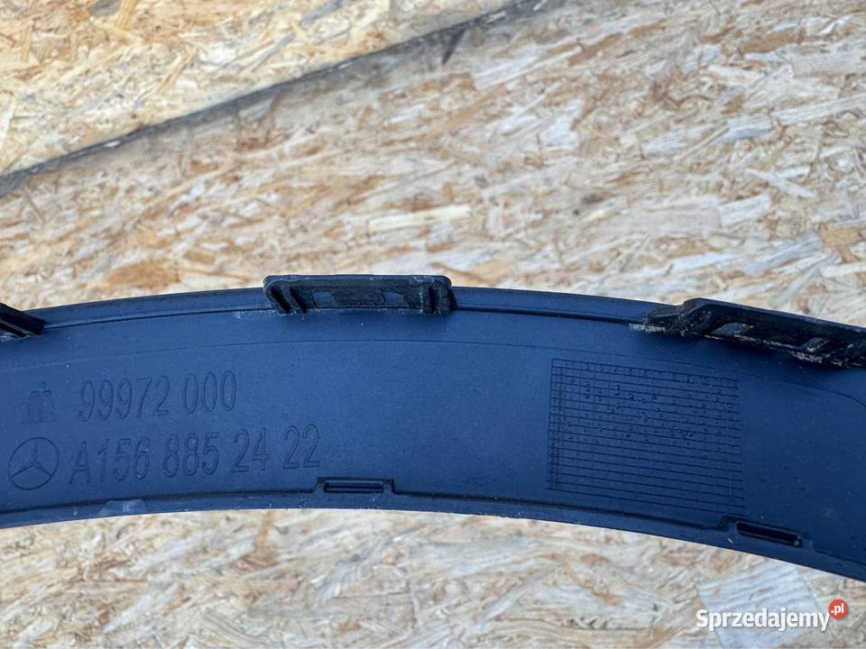 Listwa błotnika przód prawa rh MercedesBenz GLA Sieraków