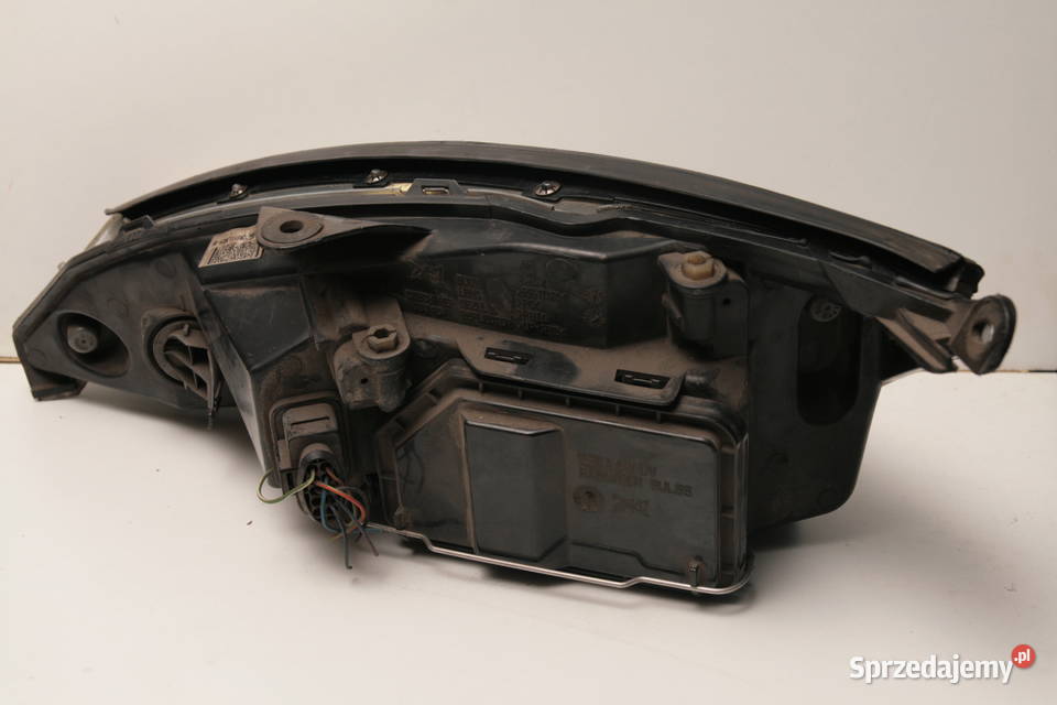 Ford Focus 1 lift lampa prawa przednia oryginał osobowe sprzedam