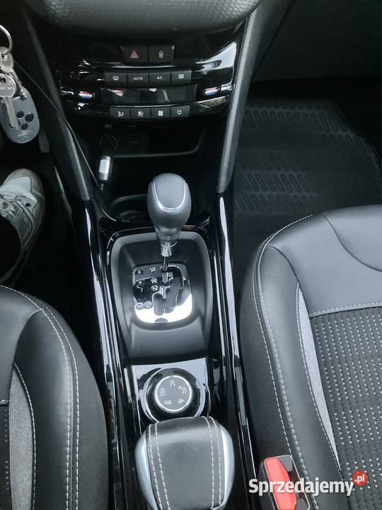 Peugeot 2008 rocz 2019 II właśc Super stan niski radio Warszawa