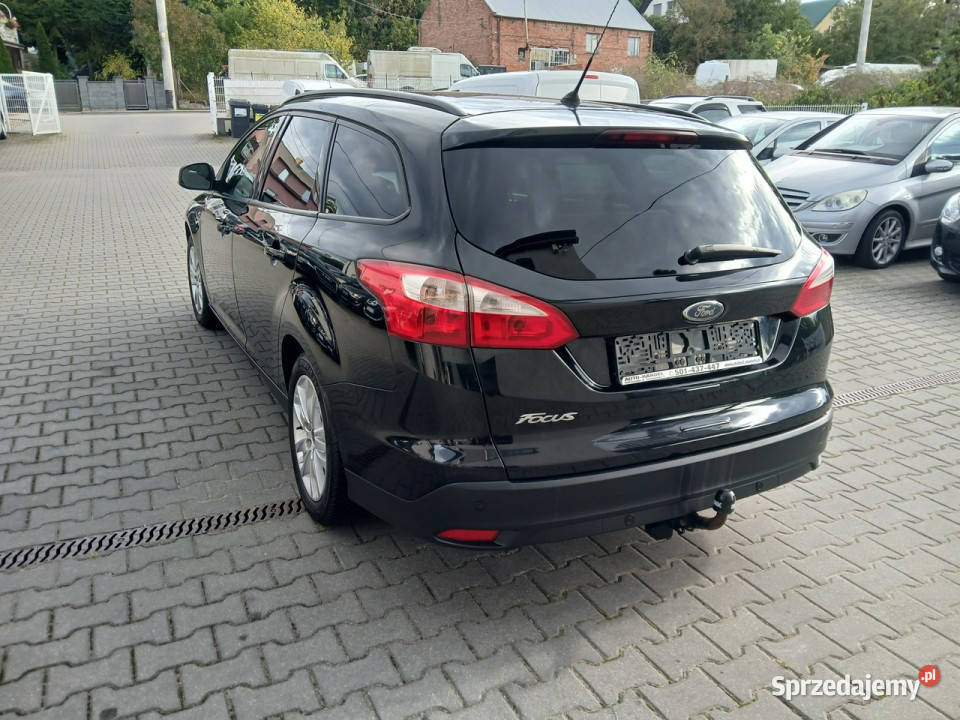 Ford Focus 16MPI klimatyzacja czujniki alufelgi lakier metallic Focus Gryfino sprzedam