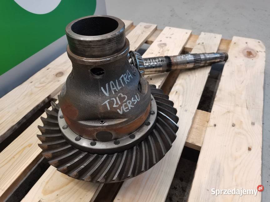 Valtra T213 Versu Środek mostu TB0147 Pozostałe wielkopolskie Wilkowo