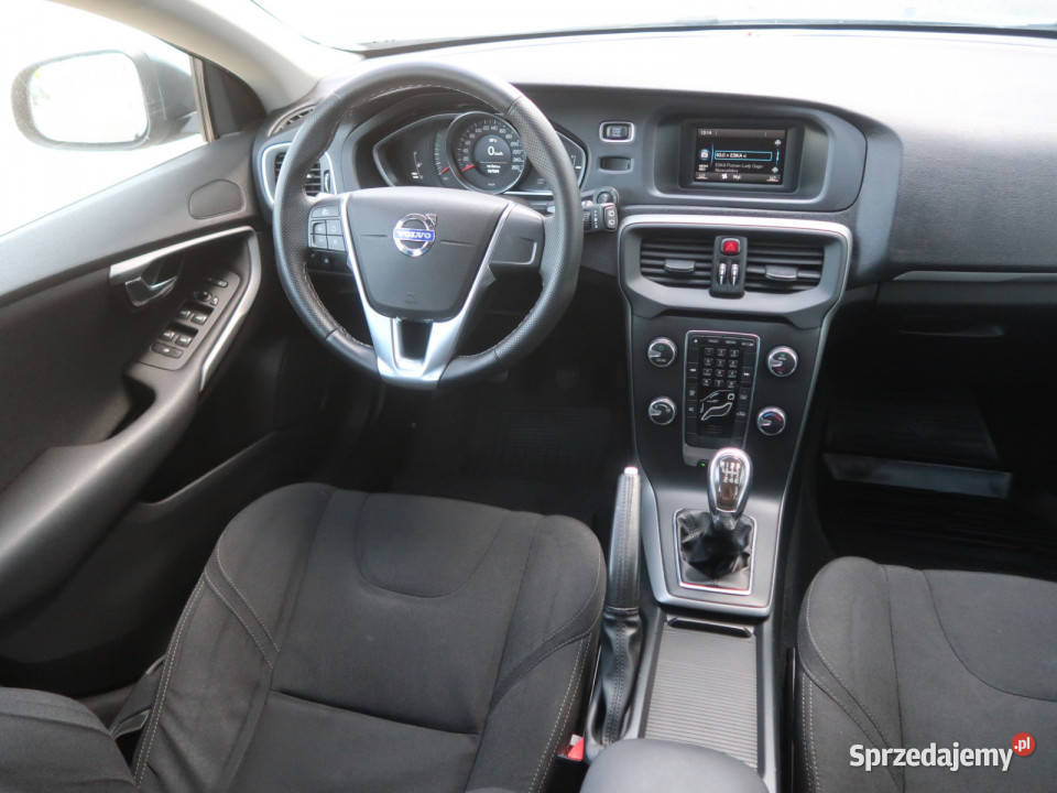 Volvo V40 16 D2 wielofunkcyjna kierownica