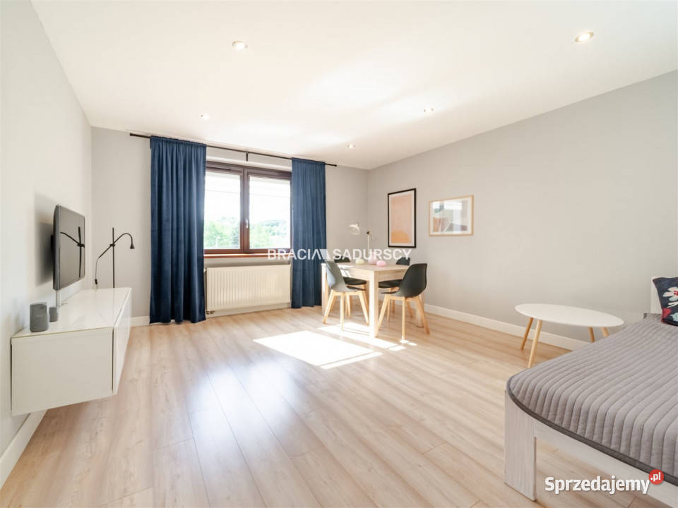 Dom wolnostojący do sprzedania Mników 300m2 mieszkalny małopolskie