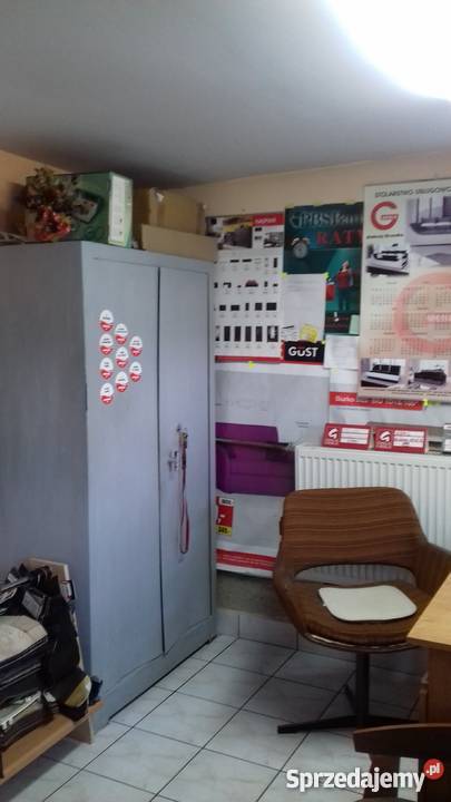 Sprzedam lokal sklep do dalszego prowadzenia od podwórza Dukla