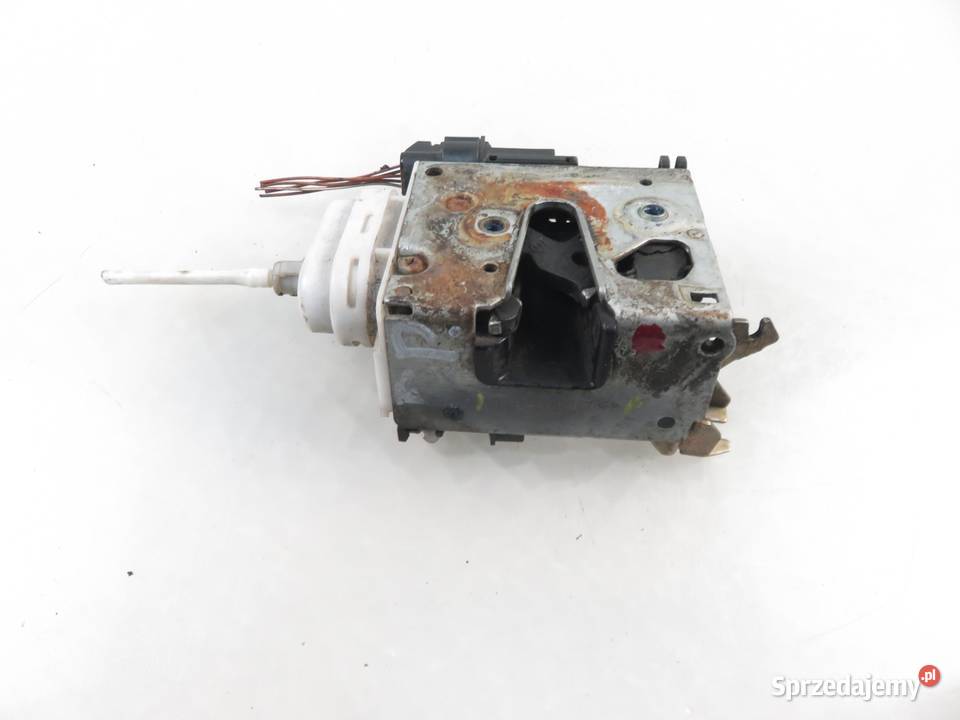ZAMEK PRAWY PRZEDNI AUDI A4 B5 4D1837016D małopolskie