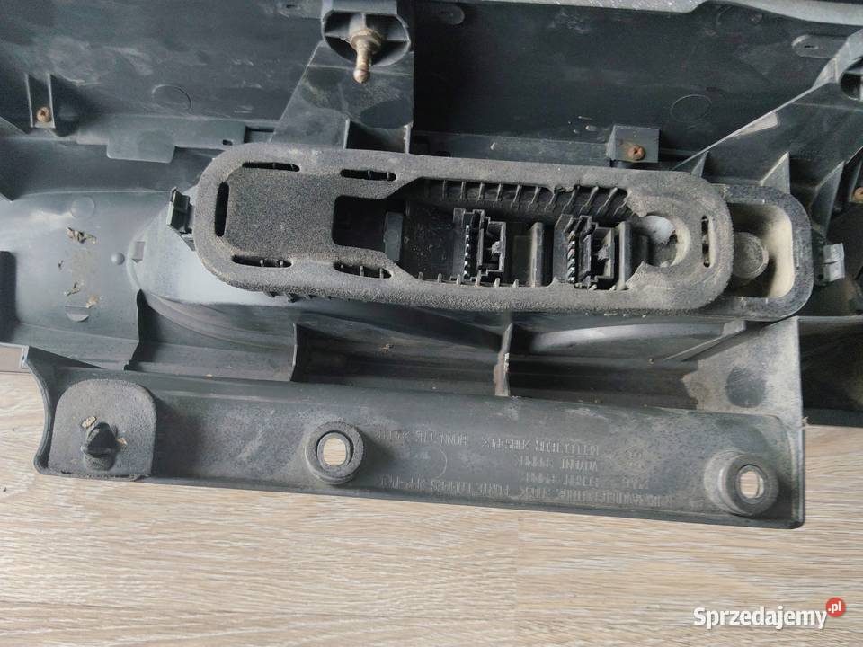 Lampy tył Opel Vivaro Renault Trafic Nissan Przeworsk